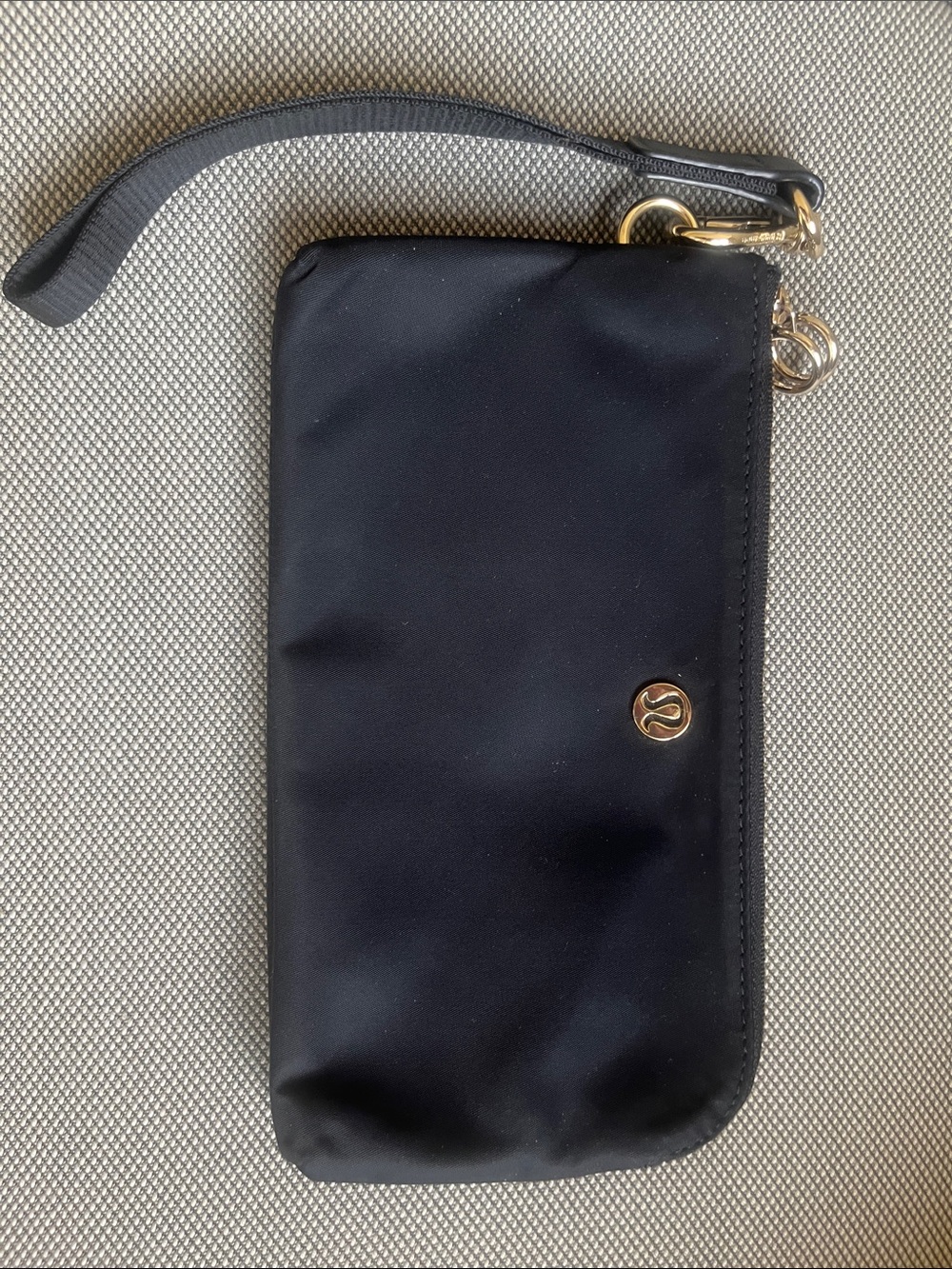 Lululemon Curved Black Wristlet
